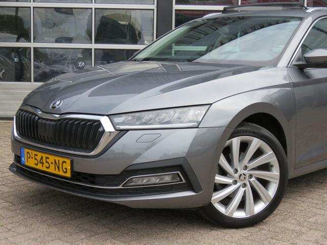 Skoda OCTAVIA 1.0 TSI Business Edition Plus / Pano / Trekhaak / Elec.acherklep / 18 Inh / Stoelenstuurwielverw. / BOVAG garantie
