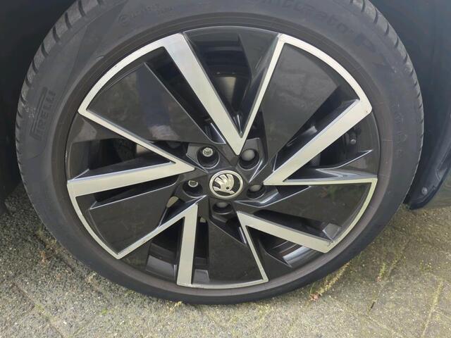 Skoda OCTAVIA Combi 1.4 TSI iV PHEV Business Edition NL-AUTO | SFEER VERLICHTING | TREKHAAK