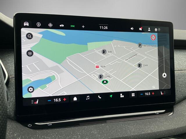 Skoda OCTAVIA Combi 1.5TSI/150PK MHEV FL Design DSG · Panoramadak · Camera + Parkeersensoren · Apple/Android Car Play · Garantie t/m 21-05-2029 of 60000km.
