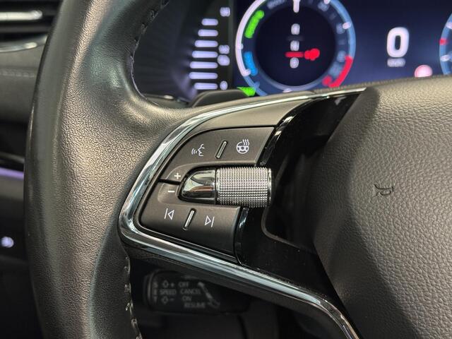 Skoda OCTAVIA Combi 1.4 TSI iV PHEV Stoelventilatie/Trekhaak/Panoramadak/Leer