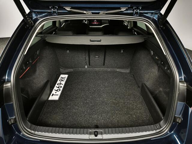 Skoda OCTAVIA Combi 1.5 e-TSI Business Edition | Stoelverwarming | Trekhaak | Navigatie | Parkeersensoren V+A |