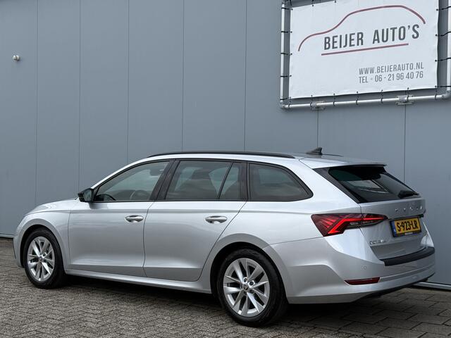 Skoda OCTAVIA Combi 1.0 e-TSI Sport Business Automaat Carplay.