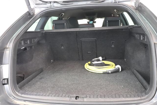 Skoda OCTAVIA Combi 1.4 TSI iV PHEV RS | 360° Camera | SoH 95,7% | Memory | Adaptieve cruise | Matrix LED |