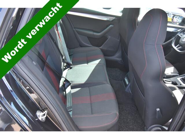 Skoda OCTAVIA Combi 1.0 TSI Greentech Sport Business , TREKHAAK , CLIMATR , CR CONTR , NAVI , PDC A , LMV17 ,