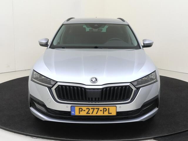 Skoda OCTAVIA Combi 1.5 e-TSI Business Edition Plus 150PK | Apple Carplay/Android | Autonomous Emergency Braking | cruise control adaptief | dodehoek detectie | LED koplampen | navigatiesysteem full map |