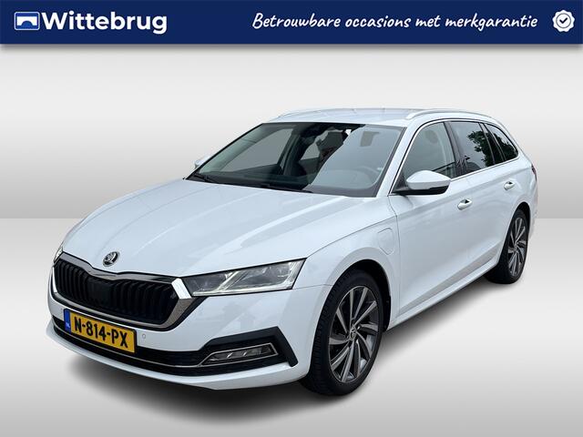 Skoda OCTAVIA Combi 1.4 TSI iV PHEV Business / AUTOMAAT/ ACC/ PARK.SENSOREN V+A/ CAMERA/ STOELVERWARMING/ KEYLESS/ ELEK.ACHTERKLEP/ DIGITAL DASH/ RIJ-MODI/ NAVI/ DAB/ CLIMA/ LED/ 18'' LMV