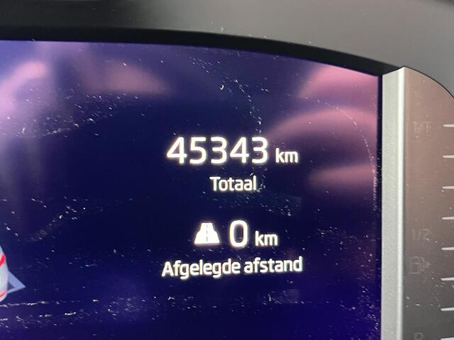 Skoda OCTAVIA Combi 1.4 TSI iV PHEV Business / AUTOMAAT/ ACC/ PARK.SENSOREN V+A/ CAMERA/ STOELVERWARMING/ KEYLESS/ ELEK.ACHTERKLEP/ DIGITAL DASH/ RIJ-MODI/ NAVI/ DAB/ CLIMA/ LED/ 18'' LMV