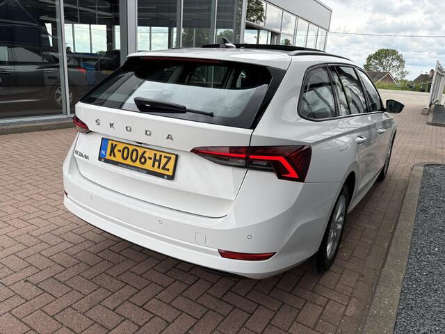 Skoda OCTAVIA Combi 1.0 TSi Business Edition PANORAMDAK/CAMERA/ADAPT.CRUISE/PDC/WINTERPACK