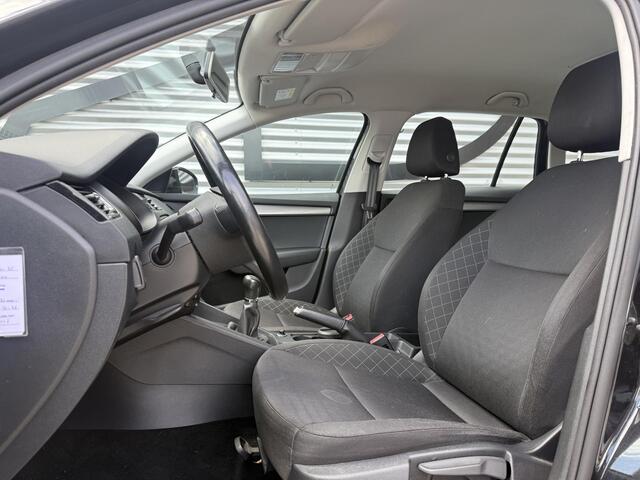 Skoda OCTAVIA Combi 1.2 TSI Greentech Ambition Businessline 1e Eigenaar|Airco|Trekhaak|Elek ramen|Isofix|APK tot 04-2027