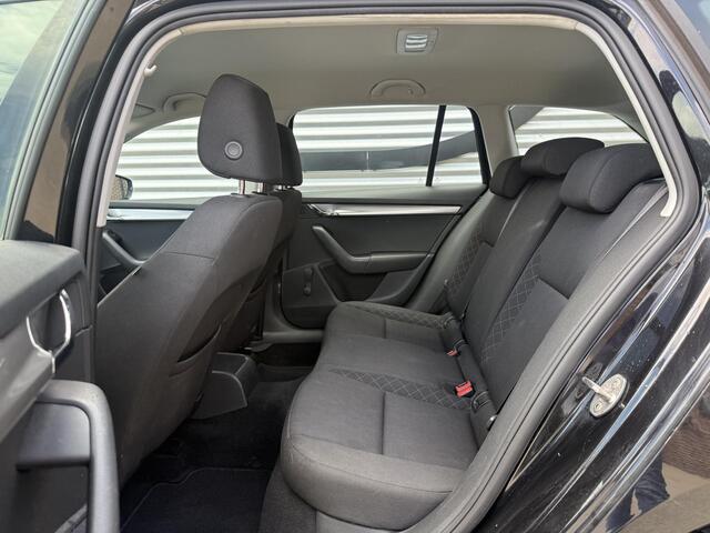 Skoda OCTAVIA Combi 1.2 TSI Greentech Ambition Businessline 1e Eigenaar|Airco|Trekhaak|Elek ramen|Isofix|APK tot 04-2027