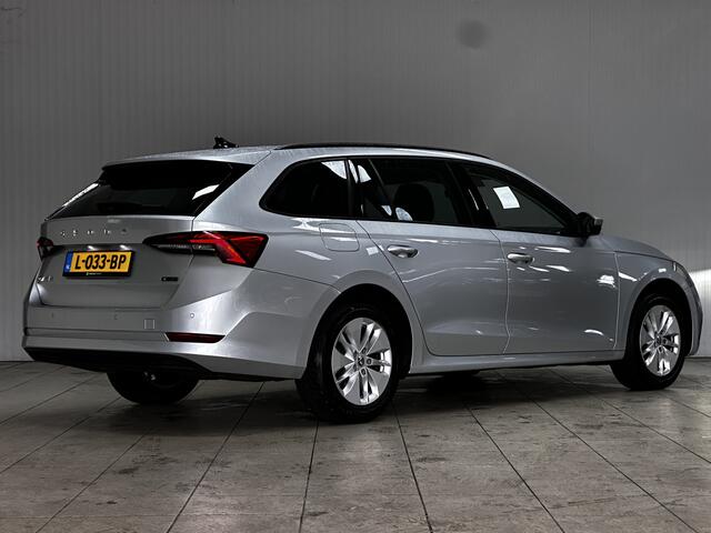 Skoda OCTAVIA Combi 1.0 e-TSI Ambition/ Automaat!/ LED Koplampen/ Apple+android/ DAB+/ Virtual Cockpit/ Stoelverw./ Clima/ Navi/ Cruise/ Bluetooth/ Multi.LEDER.Stuur/ Elek.Pakket/ Isofix/ PDC Achter.