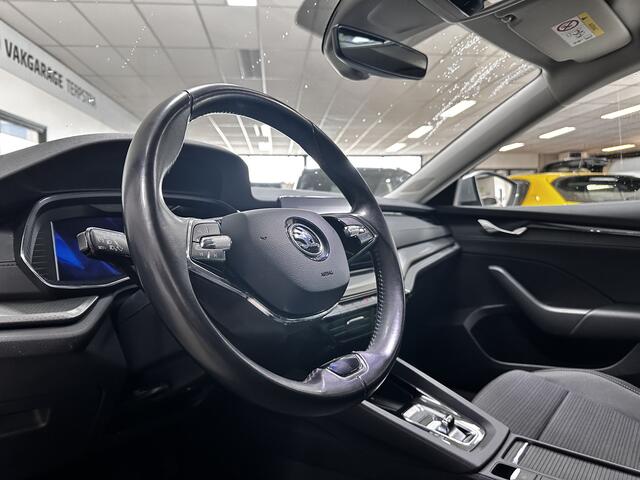 Skoda OCTAVIA Combi 1.0 e-TSI Ambition/ Automaat!/ LED Koplampen/ Apple+android/ DAB+/ Virtual Cockpit/ Stoelverw./ Clima/ Navi/ Cruise/ Bluetooth/ Multi.LEDER.Stuur/ Elek.Pakket/ Isofix/ PDC Achter.