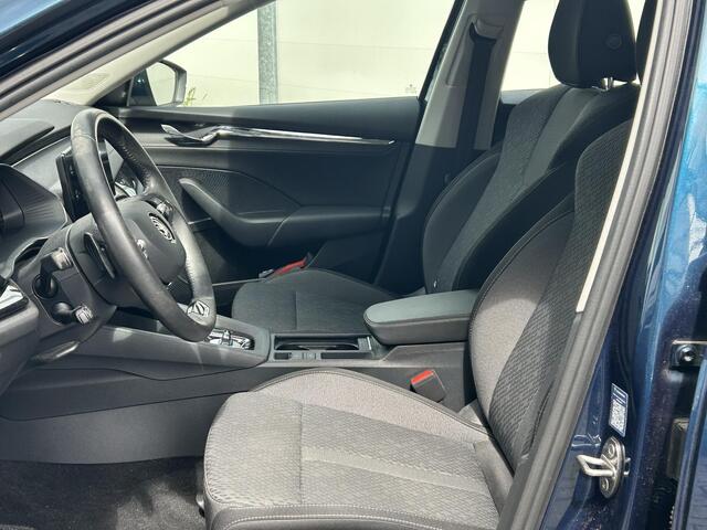 Skoda OCTAVIA Combi 1.5 e-TSI Business Edition Plus | Navigatie | Camera | Climate Control | Cruise Control |