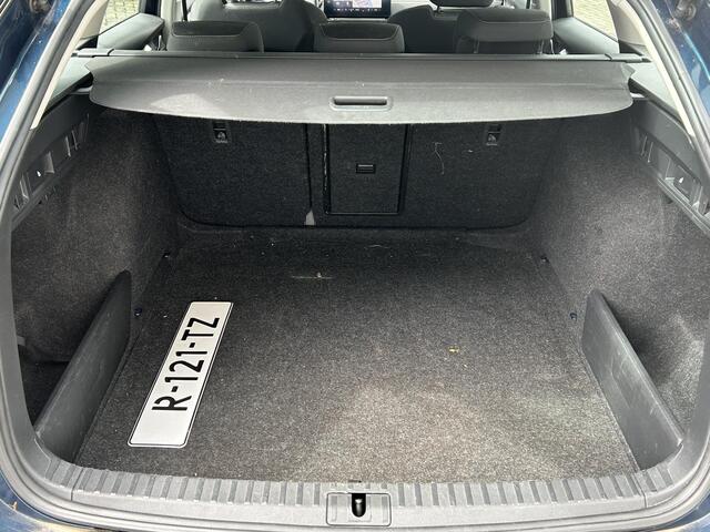 Skoda OCTAVIA Combi 1.5 e-TSI Business Edition Plus | Navigatie | Camera | Climate Control | Cruise Control |