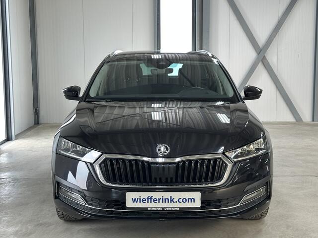 Skoda OCTAVIA Combi 1.5 e-TSI Business Edition DSG | Navi | Camera | Trekhaak |