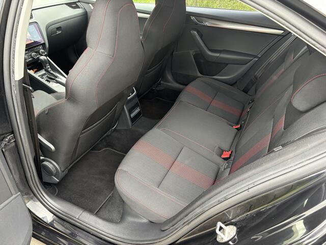 Skoda OCTAVIA 1.8 TSI Greentech Style Business / AUTOMAAT / NAVI / CRUISE