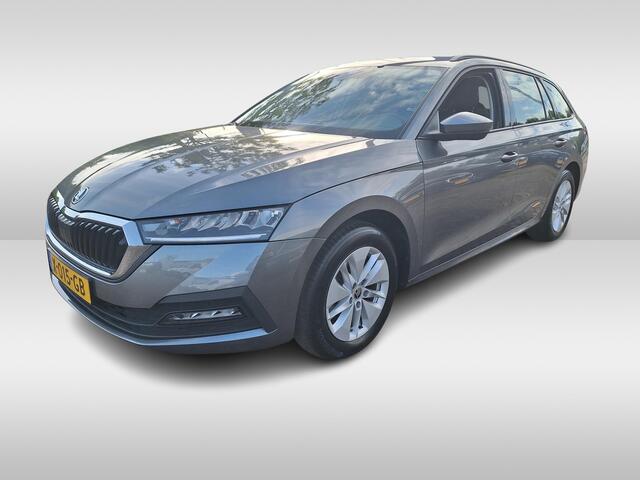 Skoda OCTAVIA Combi 1.0 TSI Business Edition LED / Navigatie / Parkeersensoren V+A / App-connect / Digital Cockpit HAL