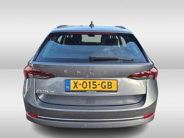 Skoda OCTAVIA Combi 1.0 TSI Business Edition LED / Navigatie / Parkeersensoren V+A / App-connect / Digital Cockpit HAL