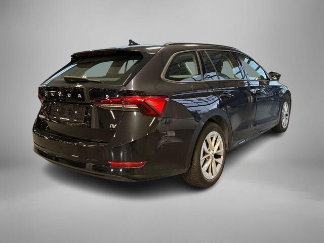 Skoda OCTAVIA Combi 1.4 TSI 204pk DSG iV PHEV Business Edition · Apple/Android Car Play · Navigatie · P-Sensoren · ACC ·