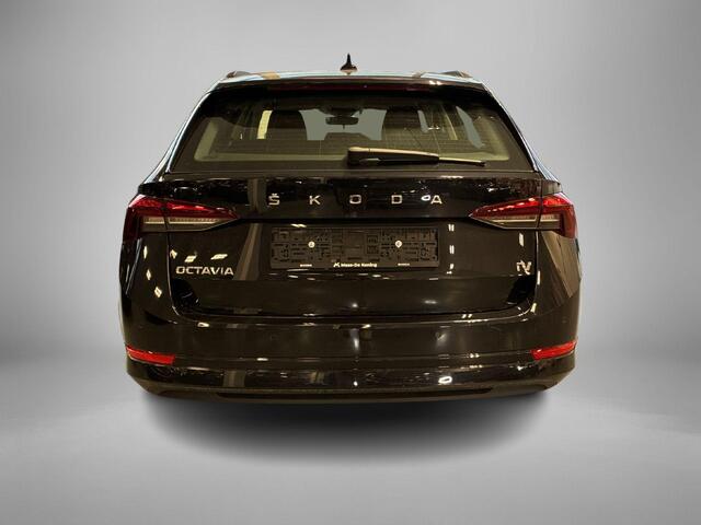 Skoda OCTAVIA Combi 1.4 TSI 204pk DSG iV PHEV Business Edition · Apple/Android Car Play · Navigatie · P-Sensoren · ACC ·