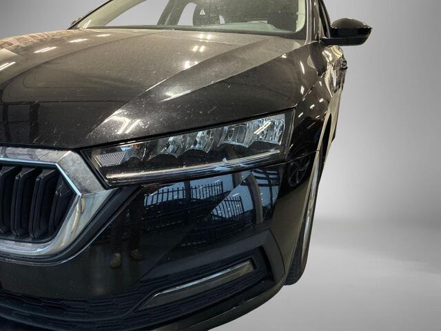 Skoda OCTAVIA Combi 1.4 TSI 204pk DSG iV PHEV Business Edition · Apple/Android Car Play · Navigatie · P-Sensoren · ACC ·