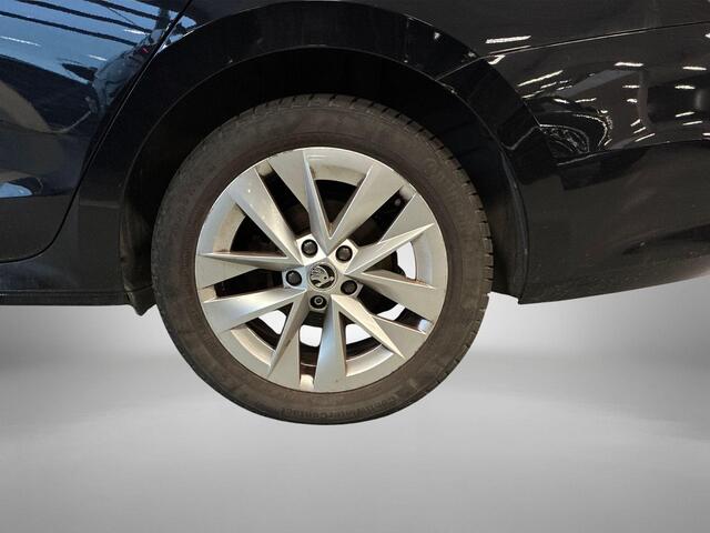 Skoda OCTAVIA Combi 1.4 TSI 204pk DSG iV PHEV Business Edition · Apple/Android Car Play · Navigatie · P-Sensoren · ACC ·