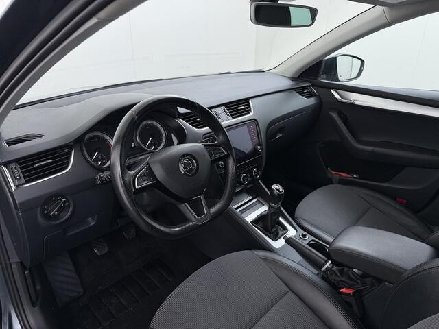 Skoda OCTAVIA 1.0TSI 116PK Stoelverwarming Trekhaak Apple Carplay Android Auto Navi Ecc Cruise Control Pdc Lmv 17" Led WLAN Bluetooth Isofix Dealeronderhouden 1.300KG Trekgewicht 1e Eigenaar Origineel Nederlandse Auto