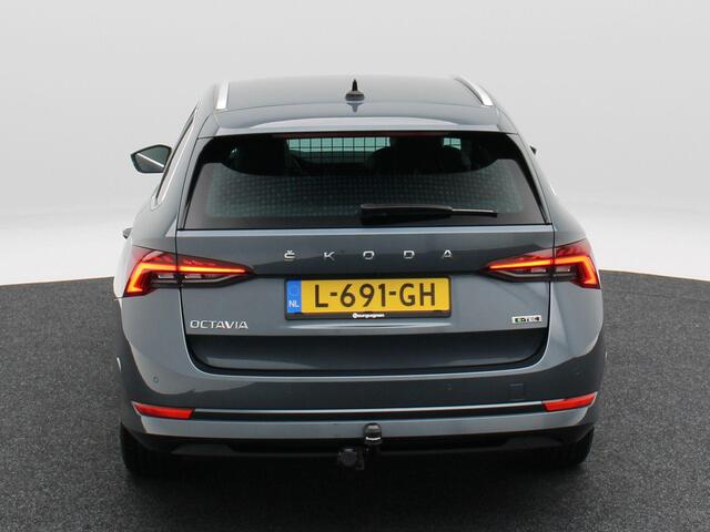 Skoda OCTAVIA Combi 1.5 e-TSi 150 Pk Automaat Business Edition Plus | Stoelverwarming | Camera | Adaptive Cruise | Trekhaak | CarPlay | 18 Inch | 93.399 Km !!