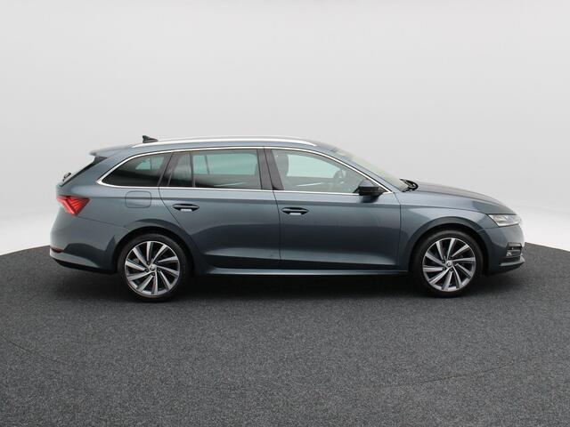 Skoda OCTAVIA Combi 1.5 e-TSi 150 Pk Automaat Business Edition Plus | Stoelverwarming | Camera | Adaptive Cruise | Trekhaak | CarPlay | 18 Inch | 93.399 Km !!