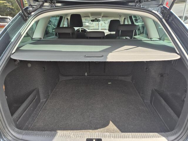 Skoda OCTAVIA Combi 1.5 TSI Greentech Business Edition Plus | Parkeersensoren | AppleCarplay/AndroidAuto | Trekhaak | Camera |