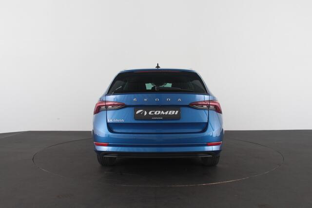Skoda OCTAVIA Combi 1.0 TSI Business > Camera/Trekhaak/Stoelverwarming...