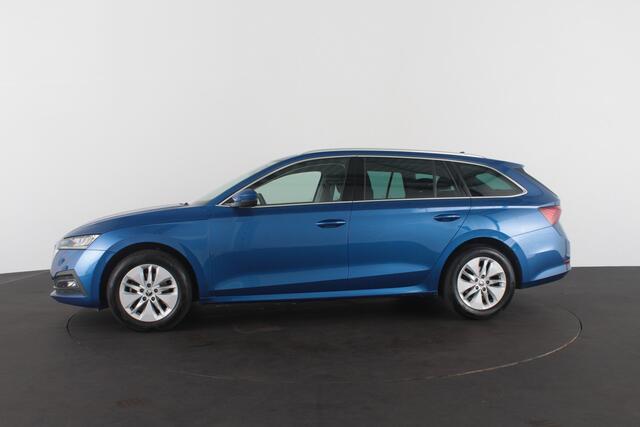 Skoda OCTAVIA Combi 1.0 TSI Business > Camera/Trekhaak/Stoelverwarming...