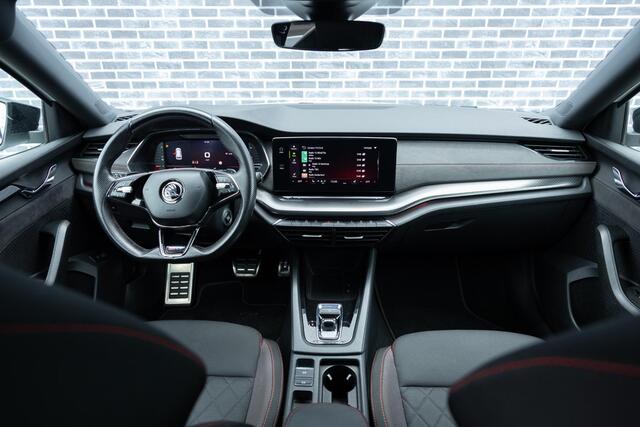 Skoda OCTAVIA Combi 1.4 TSI RS iV PHEV Business | Plug-in Hybrid (PHEV) | Trekhaak | Navigatie 10" | Virtual Cockpit | Matrix LED Koplampen | Keyless Entry | Apple Carplay | Android Auto