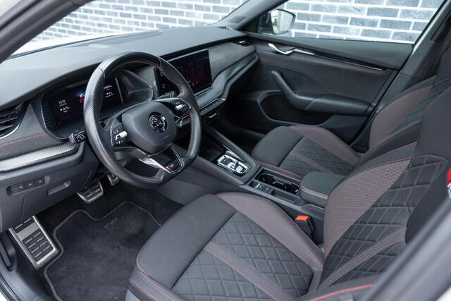 Skoda OCTAVIA Combi 1.4 TSI RS iV PHEV Business | Plug-in Hybrid (PHEV) | Trekhaak | Navigatie 10" | Virtual Cockpit | Matrix LED Koplampen | Keyless Entry | Apple Carplay | Android Auto