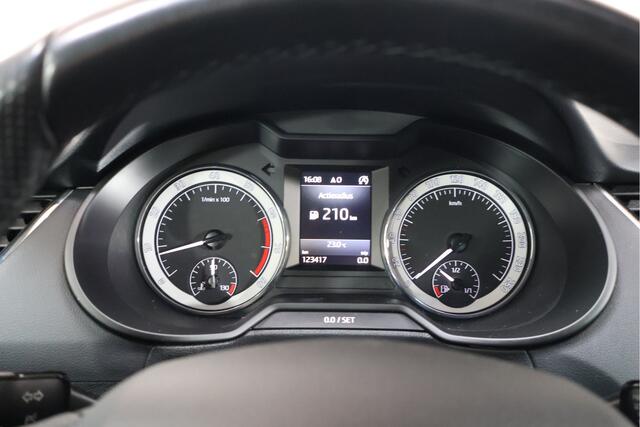 Skoda OCTAVIA Combi 1.4 TSI Ambition Business | Cam | Cruise | Carplay | Dab | Trekhaak
