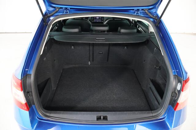 Skoda OCTAVIA Combi 1.4 TSI Ambition Business | Cam | Cruise | Carplay | Dab | Trekhaak
