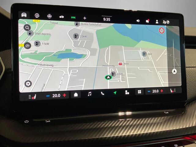 Skoda OCTAVIA Combi 1.5TSI/150PK MHEV Sportline DSG · Panoramadak · Navigatie · 360°Camera + Parkeersensoren · Apple/Android Car Play · Garantie t/m 23-04-2030 of 100000km.