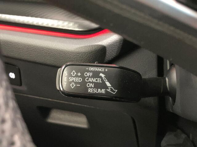 Skoda OCTAVIA Combi 1.5TSI/150PK MHEV Sportline DSG · Panoramadak · Navigatie · 360°Camera + Parkeersensoren · Apple/Android Car Play · Garantie t/m 23-04-2030 of 100000km.