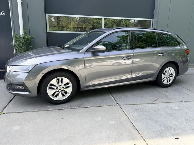 Skoda OCTAVIA Combi 1.5 e-TSI 150pk DSG Business Edition Climate Control Stoelverwarming Trekhaak 1500kg Trekgewicht! Apple Carplay Navigatie