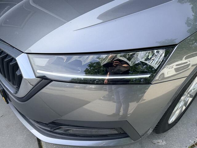 Skoda OCTAVIA Combi 1.5 e-TSI 150pk DSG Business Edition Climate Control Stoelverwarming Trekhaak 1500kg Trekgewicht! Apple Carplay Navigatie