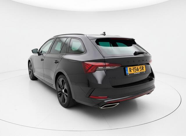 Skoda OCTAVIA 2.0 TSI RS. CARPLAY, PANO, ADAPTIVE