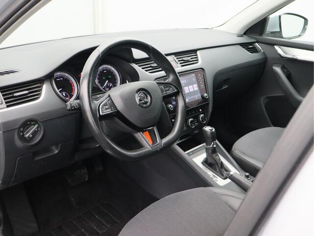 Skoda OCTAVIA Combi 1.5 TSI Greentech Business Edition/ automaat/ trekhaak!