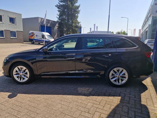 Skoda OCTAVIA Combi 1.0 TSI Business Edition | Navigatie | Adaptieve Cruise Control