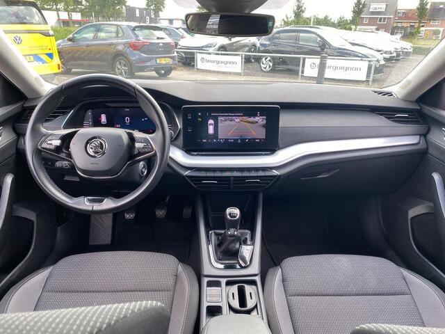 Skoda OCTAVIA Combi 1.5 TSI First Edition | Trekhaak | Stoelverwarming | ACC | A.cam |
