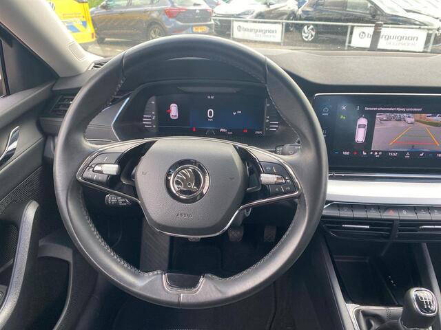 Skoda OCTAVIA Combi 1.5 TSI First Edition | Trekhaak | Stoelverwarming | ACC | A.cam |