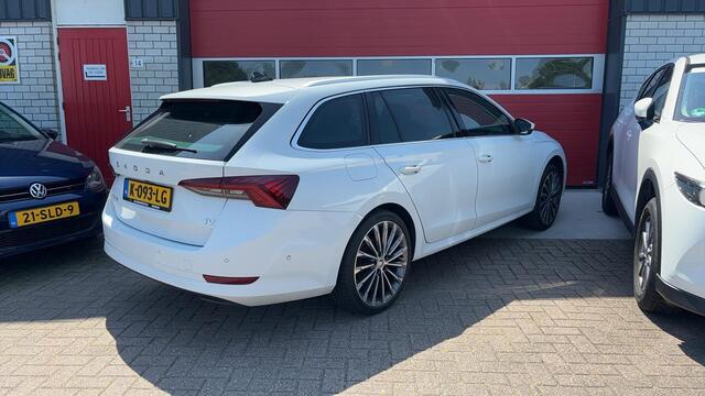 Skoda OCTAVIA Combi 1.4 TSI iV PHEV Business Edition Plus SOH 93% / FULL LED / STOELVERW / STUURVERW / CAMERA / KEYLESS / CARPLAY / ACC / NL-AUTO