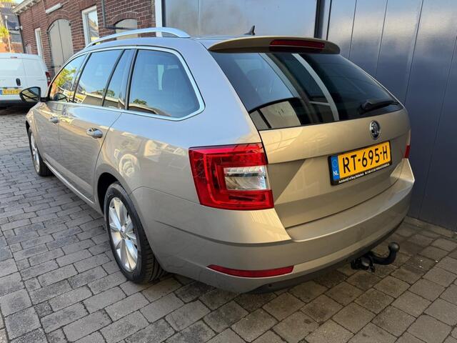 Skoda OCTAVIA 1.0 TSI Business Climat Cruise Carplay Trekhaak