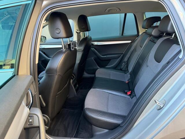 Skoda OCTAVIA 1.0 TSI Business Climat Cruise Carplay Trekhaak