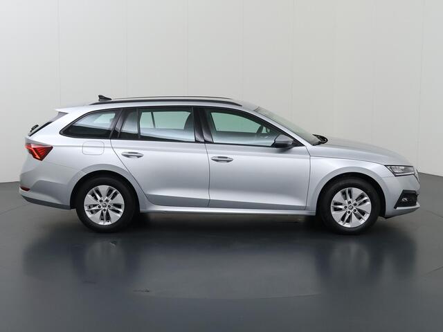 Skoda OCTAVIA Combi 1.0 TSI Business Edition | Virtual Cockpit | Navigatie | Parkeersensoren | DAB | Elektr. Achterklep | Climate Control | Cruise Control |