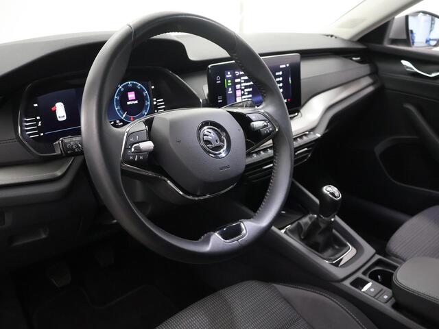 Skoda OCTAVIA Combi 1.0 TSI Business Edition | Virtual Cockpit | Navigatie | Parkeersensoren | DAB | Elektr. Achterklep | Climate Control | Cruise Control |